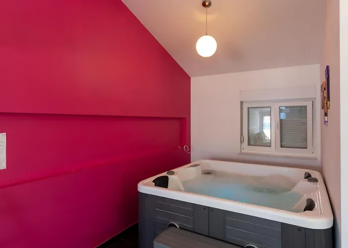 Moderne Mit Gartennutzung- Einem G By Interhome Apartman *