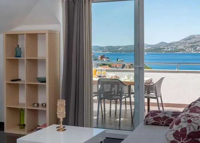 Apartman Moderne Mit Gartennutzung- Einem G By Interhome *