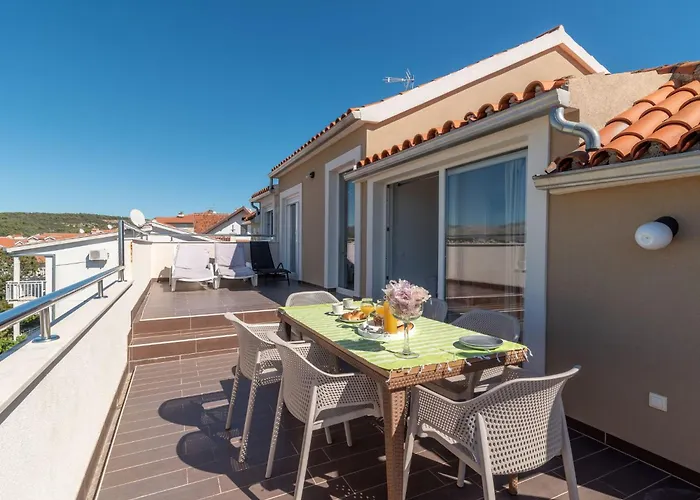 Moderne Mit Gartennutzung- Einem G By Interhome Apartman *
